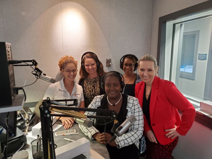 photo_bahamas_travel_show_in_studio_nassau_n_pi.jpg