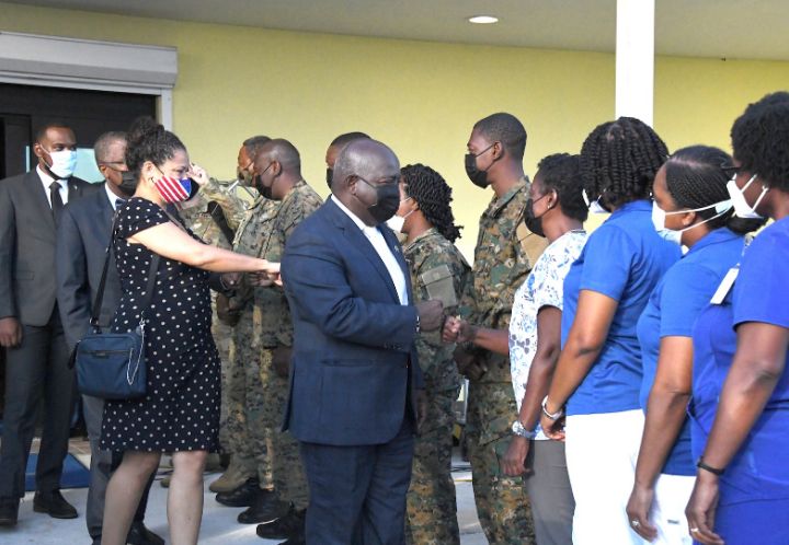 Bahamas___US_officials_greet_VAX_site_personnel.jpg