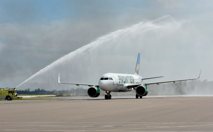 Frontier_Airlines_1.jpg