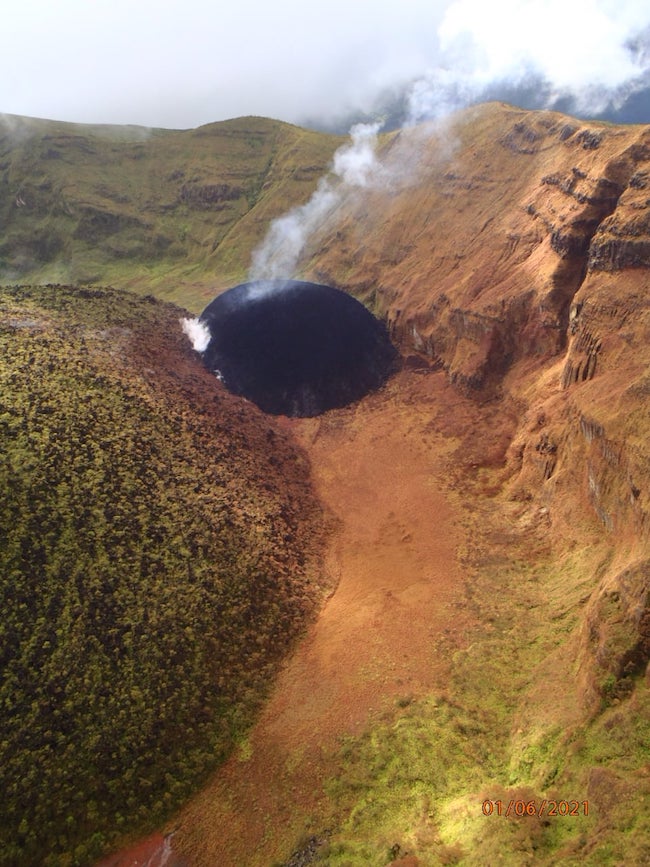 Image_of_La_Soufriere_Dome_in_SVG_Jan_6_2020_2.jpg