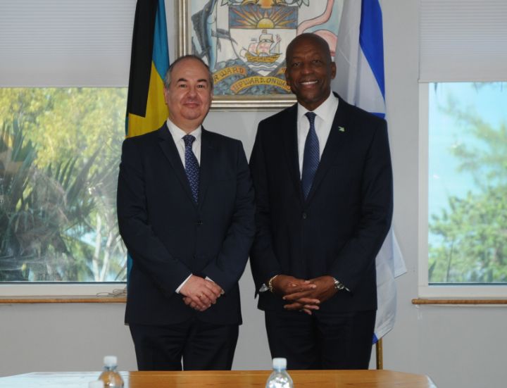 Israel_Ambassador_and_Minister_Sears_1.jpg