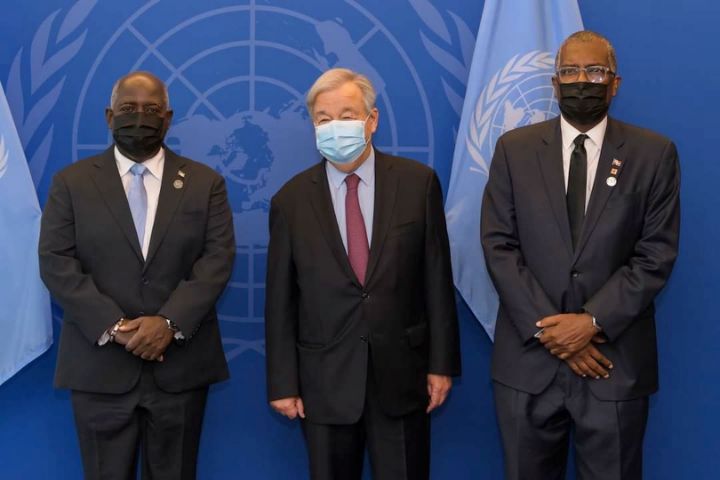 L-r_Prime_Minister_Philip_Davis__UN_Secretretary_General_Antonio_Guterres__and_Minister_of_Foreign_Affairs_Fred_Mitchell_1_.jpg