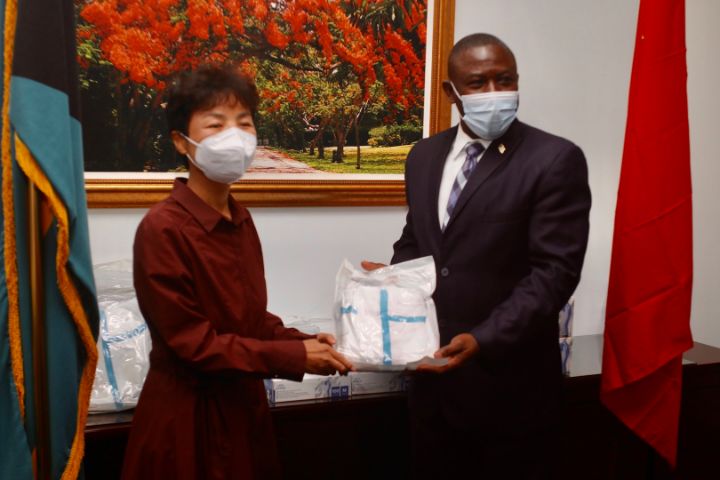 Medical_Supplies_Worth__78_000_Donated_from_China_to_The_Bahamas.jpg