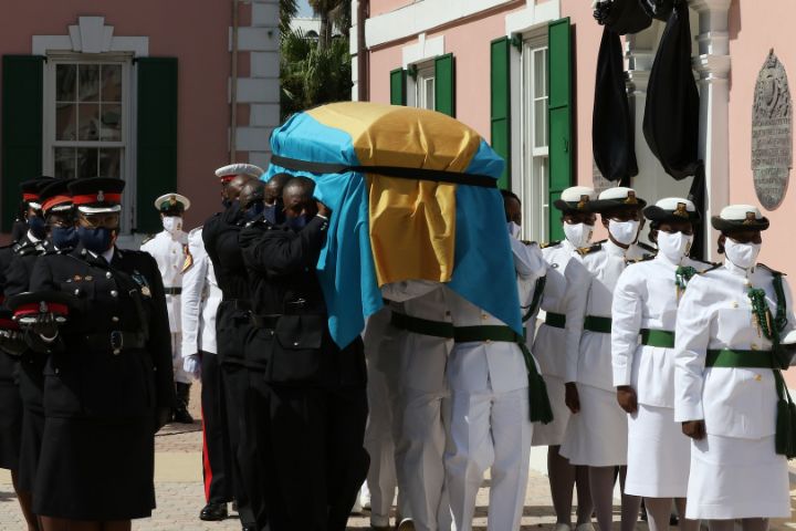 Procession_from_House_of_Assembly_to_Christ_Church_Cathedral.jpg