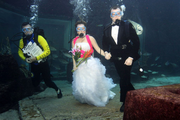 Atwedding_3_1_.jpg