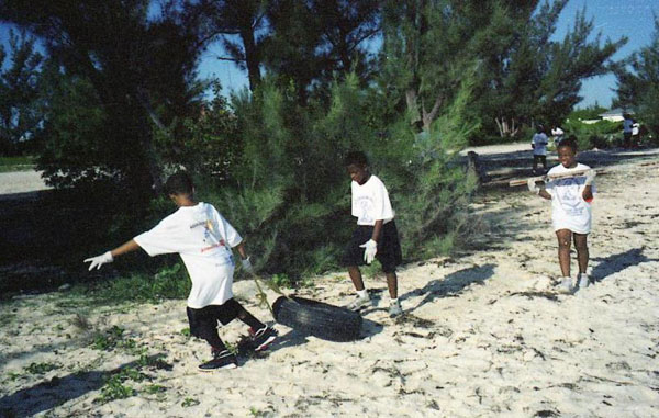 SIX-Team-work-on-International-Coastal-Cleanup-Day.jpeg.jpg