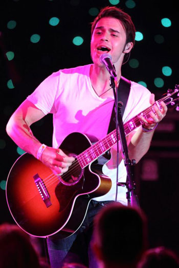 one-KRIS-ALLEN.jpg