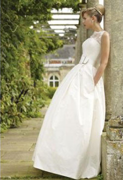 A-Fifties-belted-wedding-dress1.jpg