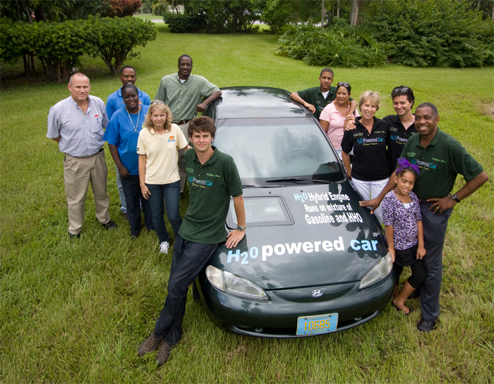 group-shot_aqua-car-day.jpg