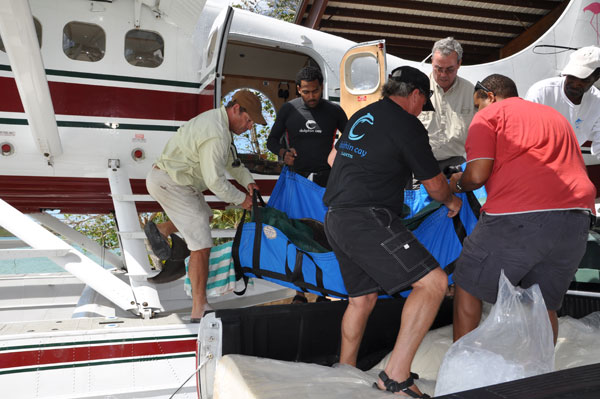 A-Unloading-in-Nassau.jpg